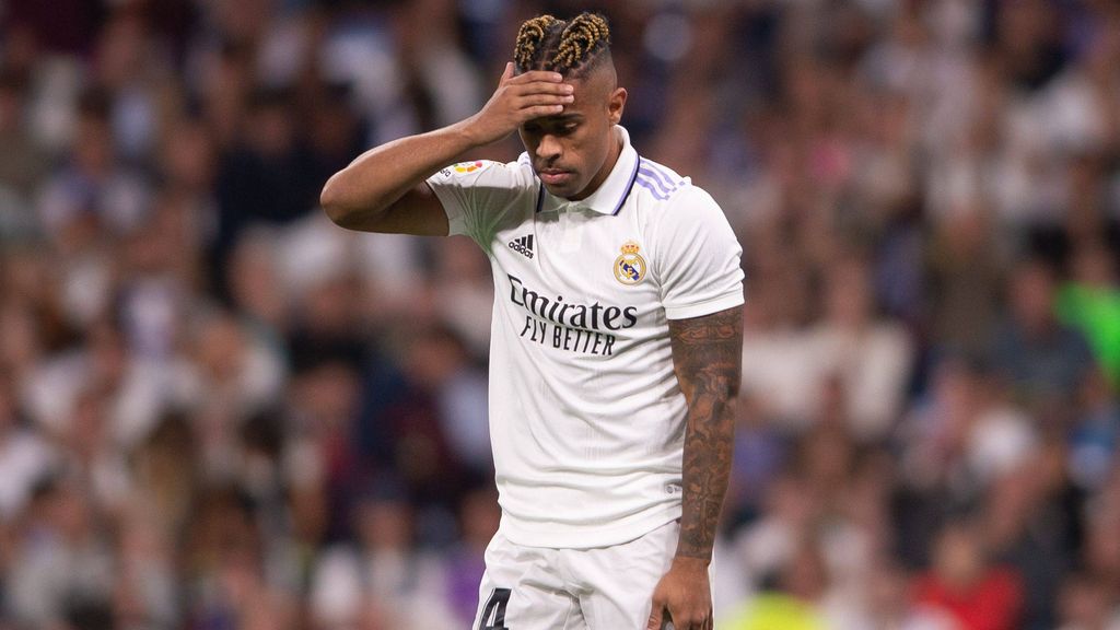 Mariano, más tiempo lesionado que en el campo: el Real Madrid, en busca de una salida