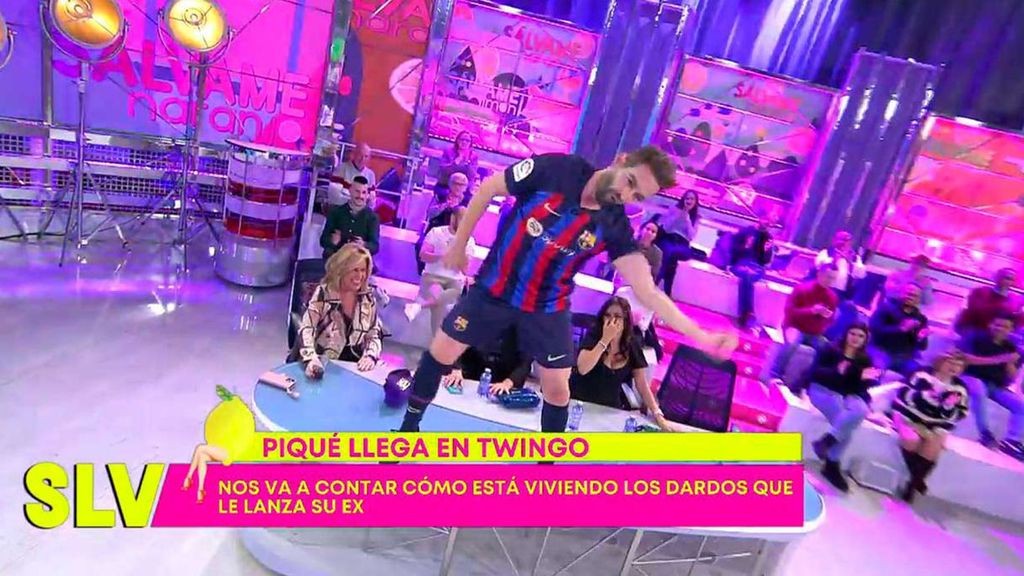 El Piqué de 'Sálvame' llega en Twingo y pone el plató patas arriba