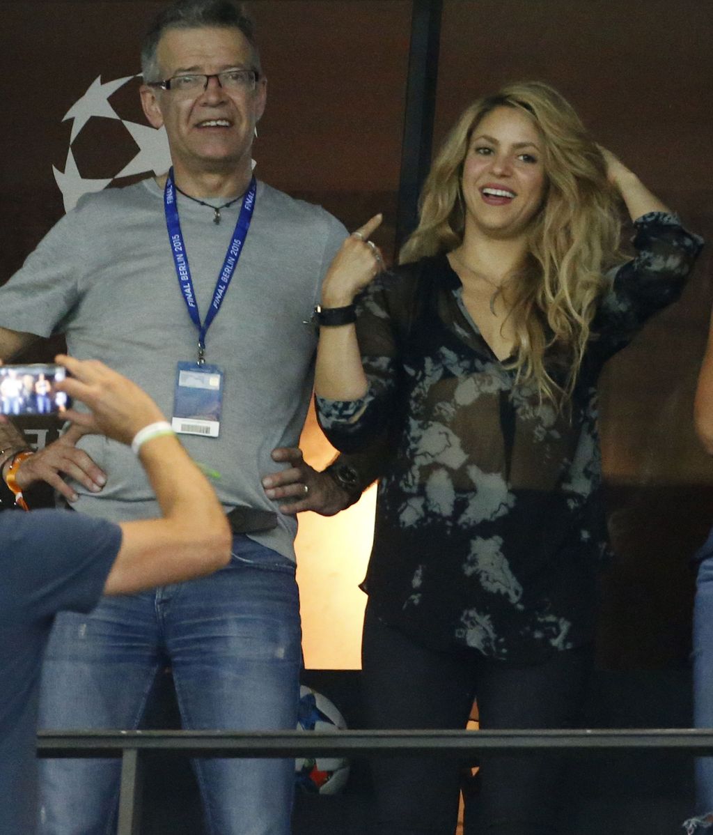 Shakira con Joan Piqué, padre de Gerard Piqué (2015)