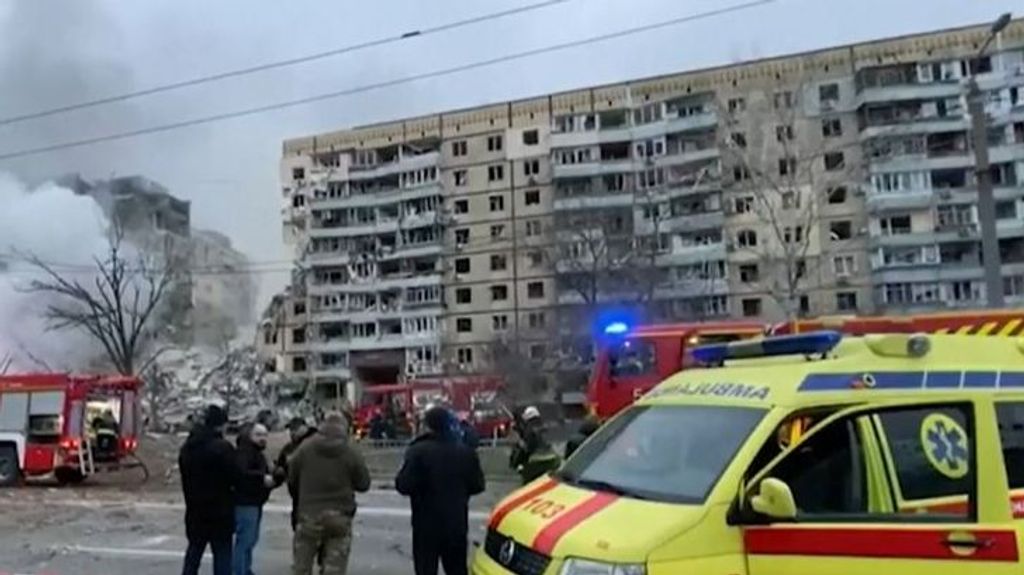 Cinco muertos en un ataque ruso contra un edificio residencial en la ciudad ucraniana de Dnipro