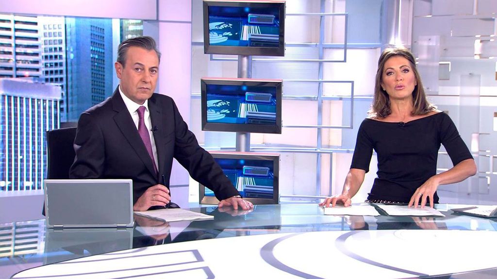 Con José Ribagorda y Ángeles Blanco Informativos Telecinco 2023 Mediodía 14/01/2023