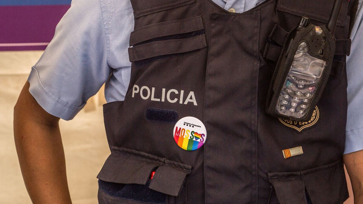 Los Mossos d'Esquadra investigan una agresión a una mujer trans en un parque de Barcelona