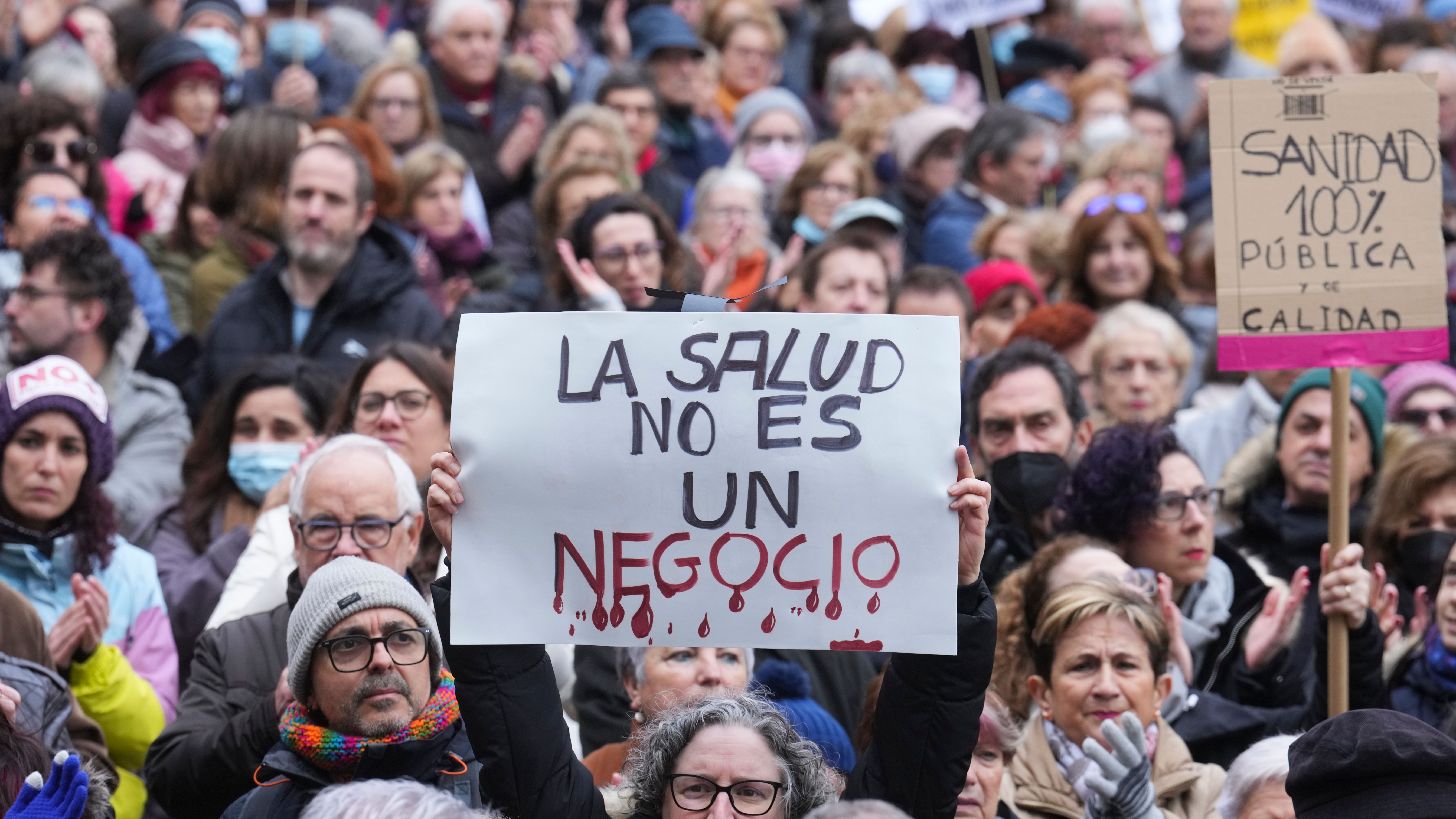 La Marea Blanca vuelve a la calle contra el "deterioro" de sanidad en Madrid