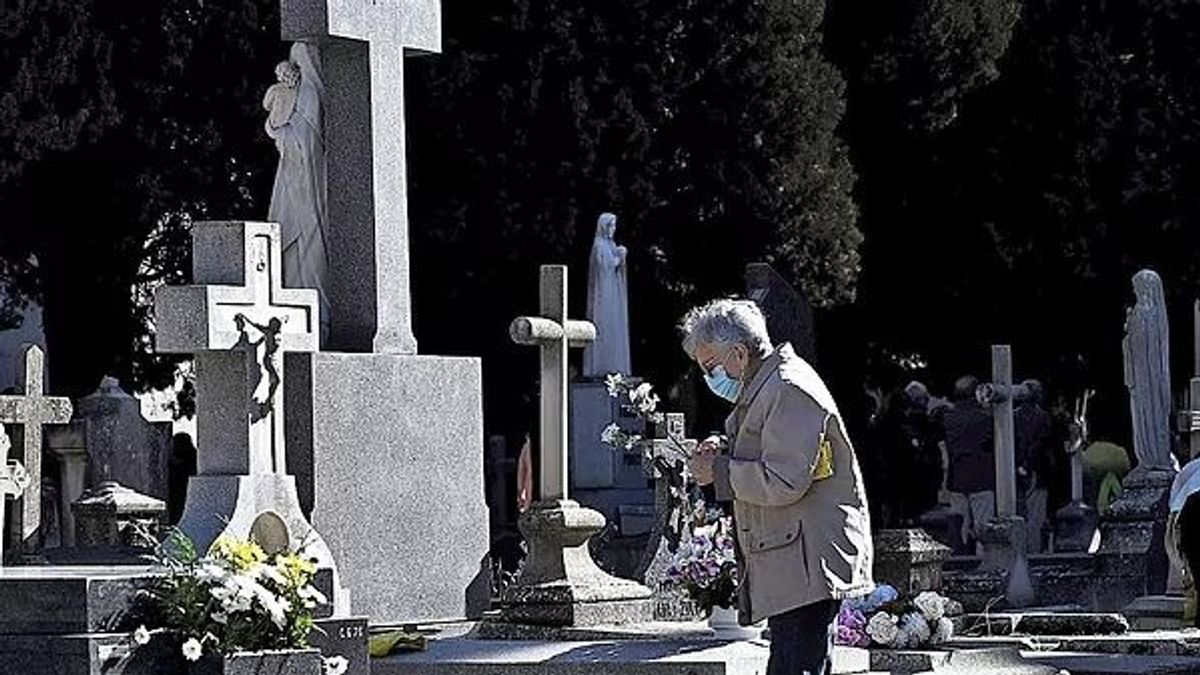 Imagen de archivo de un cementerio Imagen de archivo de un cementerio
