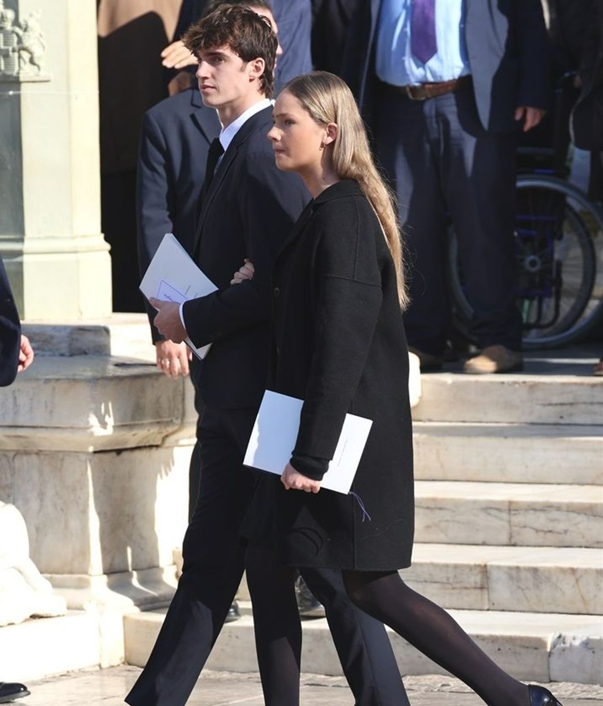 Irene Urdangarín, del brazo de su hermano Pablo en el funeral de Constantino de Grecia