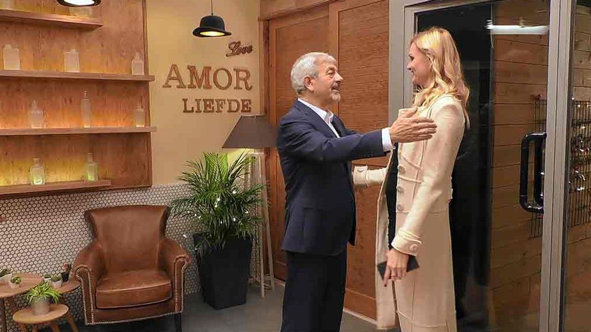 Yana, una mujer de altura en ‘First Dates’: “A los hombres bajitos les entra inseguridad”