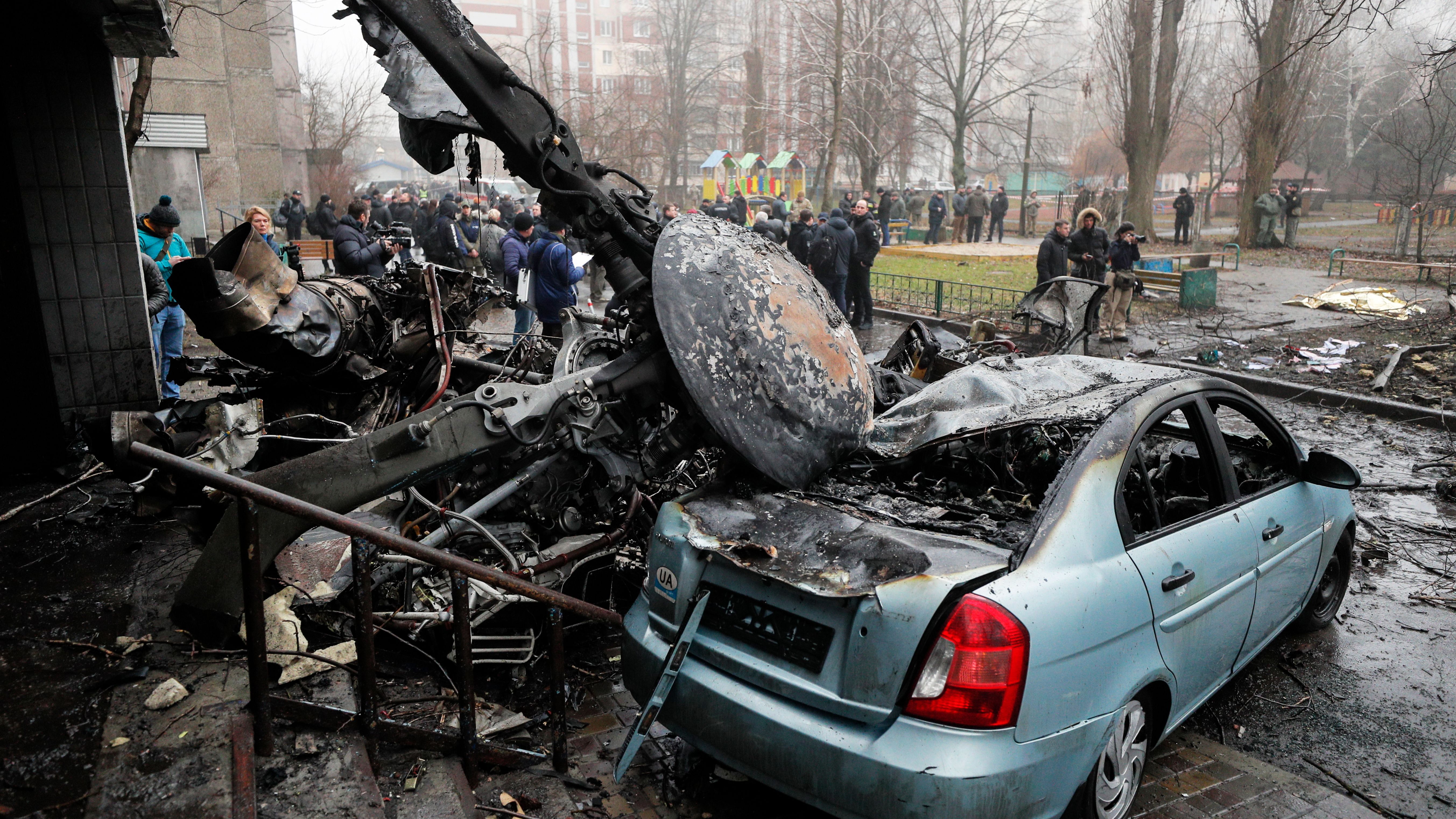 Al menos 18 muertos al estrellarse un helicóptero cerca de una guardería en Kiev