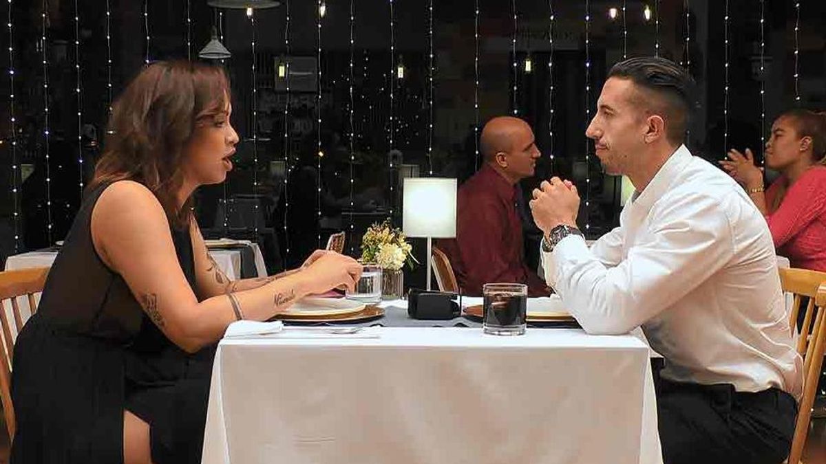 El morbo se apodera de la cita de Sergio y Elody en ‘First Dates’: “Soy de hamburguesa de una sola carne”