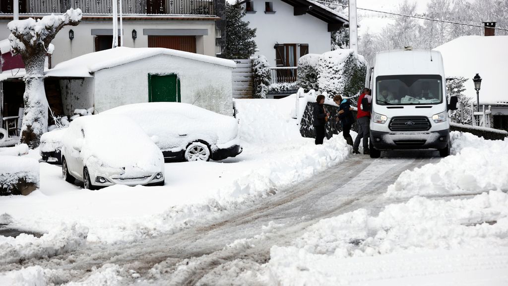 las borrascas Gerard y Fein causan cientos de incidencias por la nieve, lluvia y viento