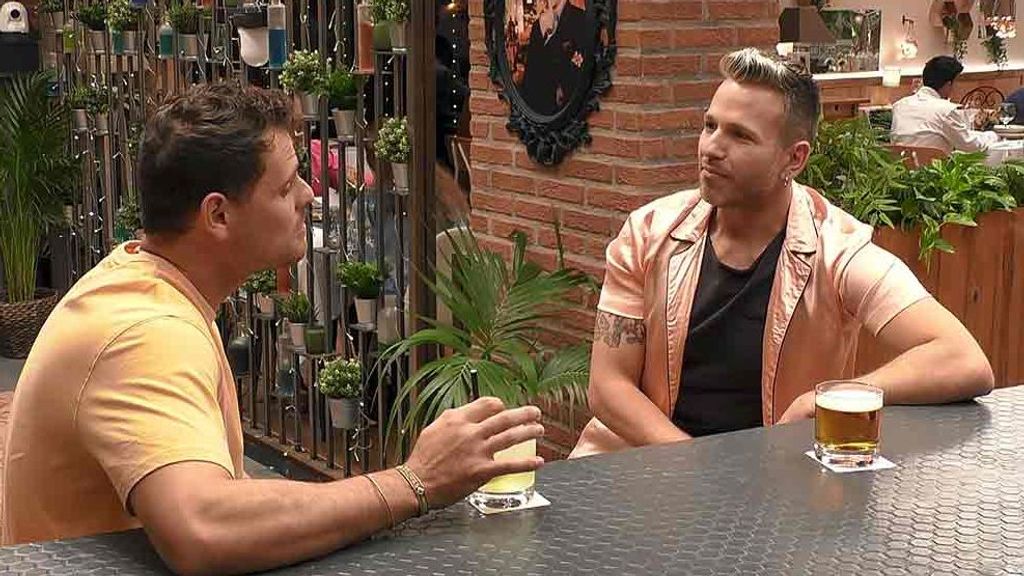 Fernando y Pablo durante su cita en 'First Dates'