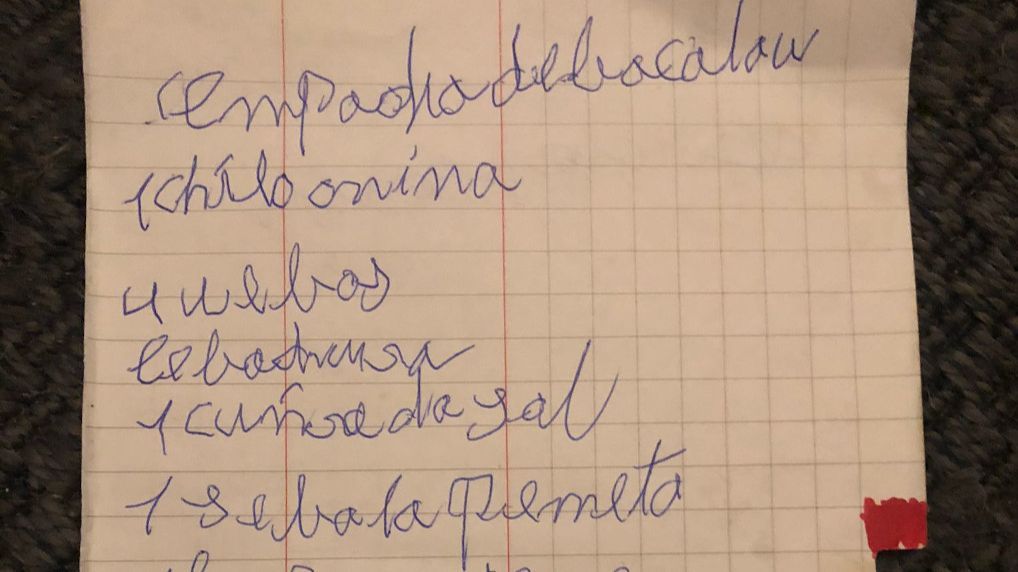Receta de empanada de bacalao escrita por Cipriana, abuela de un alumno del centro.