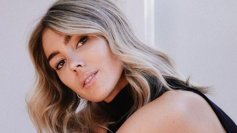 Anna Ferrer Padilla muestra cómo ha cambiado su nariz un año después de