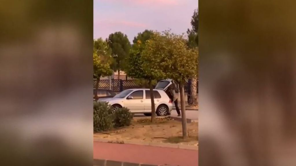 Así fue el secuestro de una mujer a plena luz del día en Murcia: su hermano la mete en el maletero