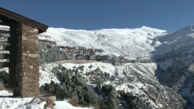 Granada, a 14 grados bajo cero, registra la noche más fría del temporal