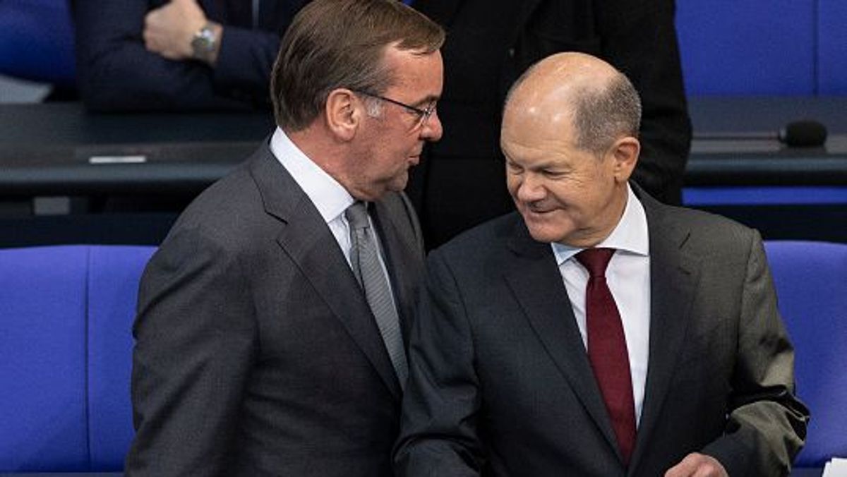 Boris Pistorius junto a Olaf Scholz