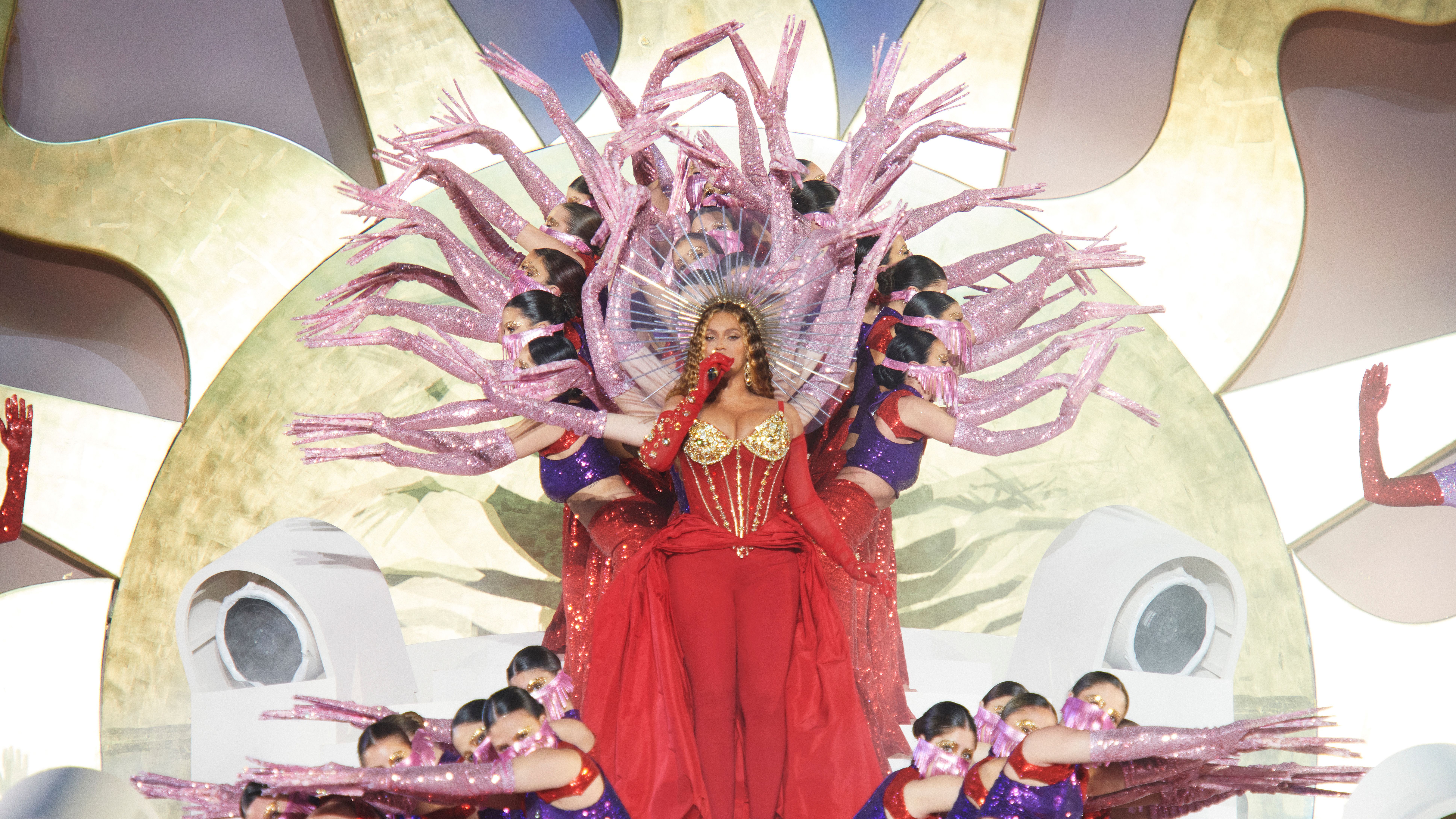 Beyoncé cantando en Dubai