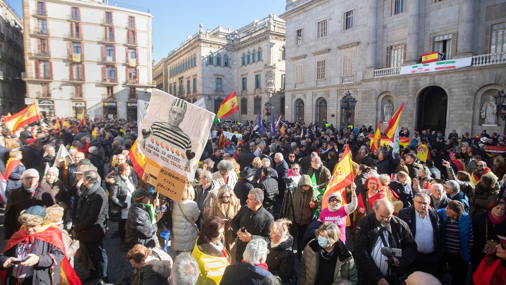 Manifestación en Barcelona contra el Gobierno de Pedro Sánchez