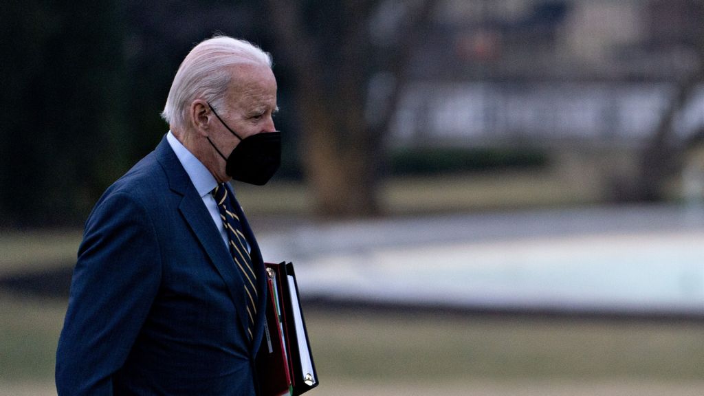 Hallan más de media docena de nuevos documentos clasificados en la residencia de Joe Biden en EEUU