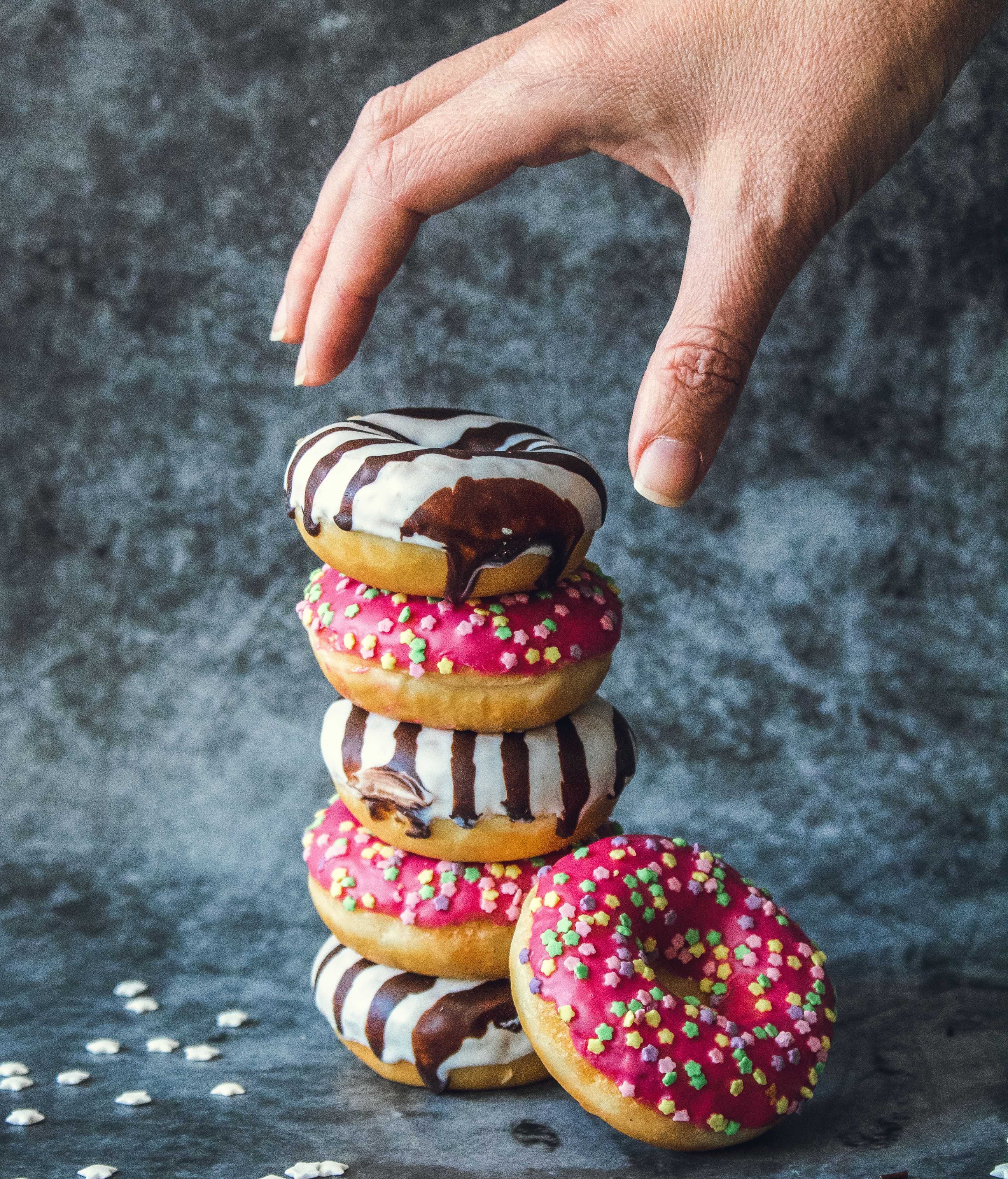 El hambre emocional nos hace comer sin control. FUENTE: Pexels