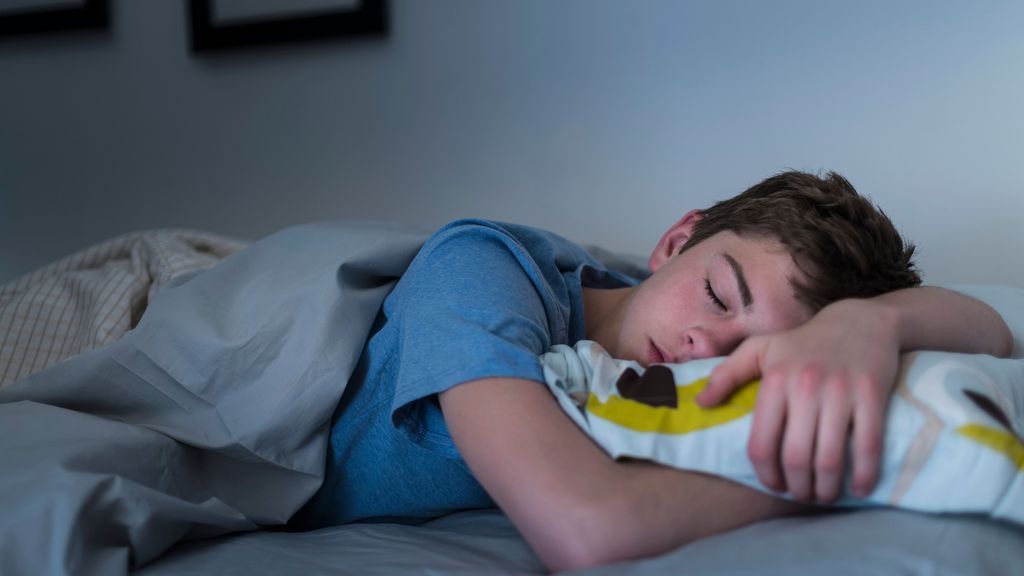 Un estudio relaciona la falta de sueño en la adolescencia con el riesgo de esclerosis múltiple