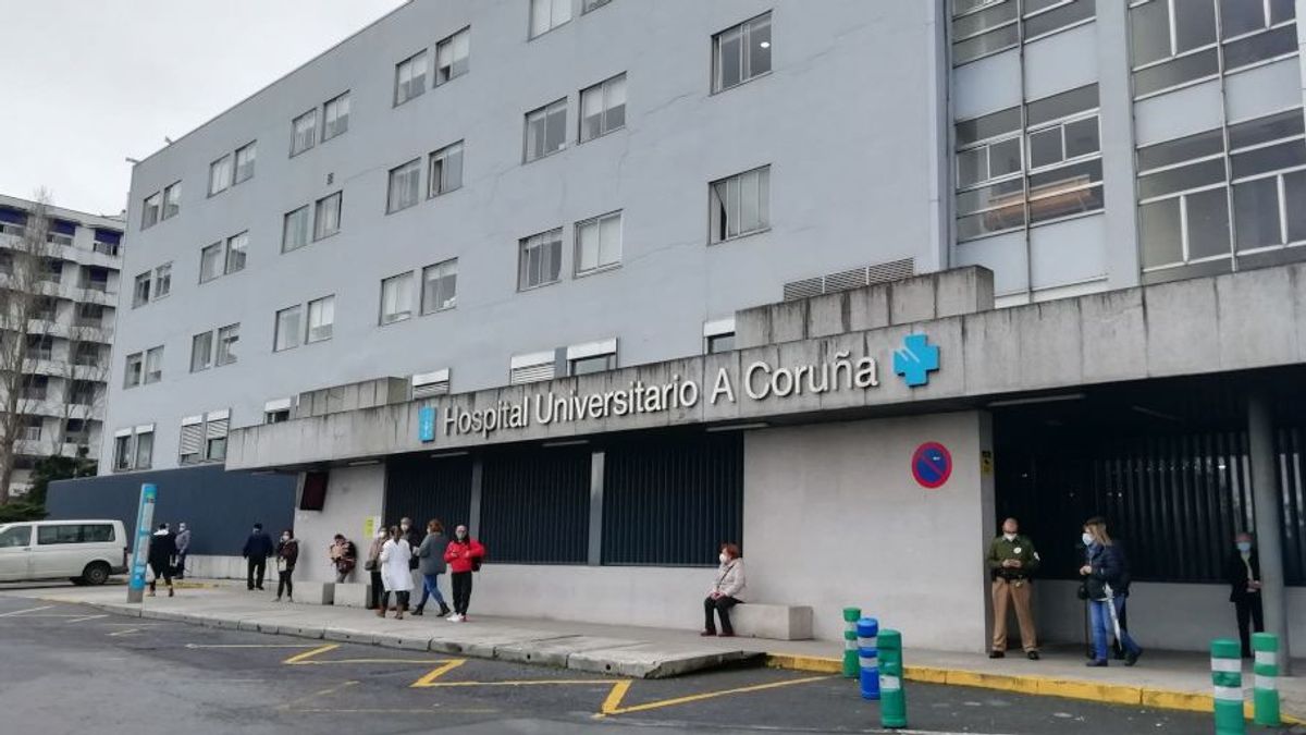 Entrada principal del Complexo Hospitalario Universitario de A Coruña (CHUAC). Entrada principal del Complexo Hospitalario Universitario de A Coruña (CHUAC).