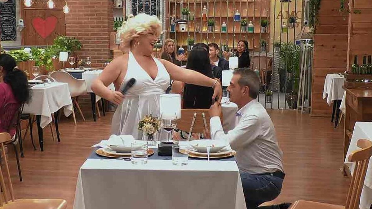 Susana se convierte en Marilyn Monroe y su cita en ‘First Dates’ cae rendido a sus pies: “Me ha encantado”