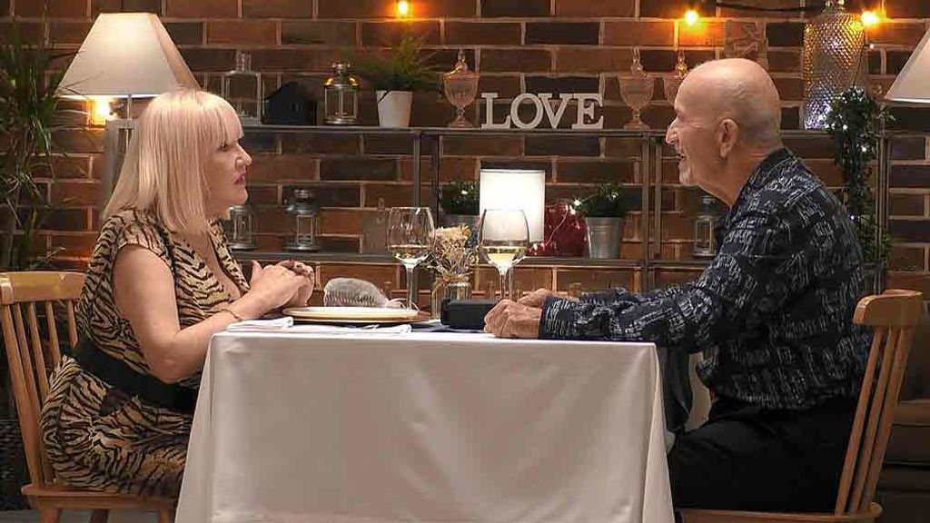 Carmen y Manuel durante su cita en 'First Dates'