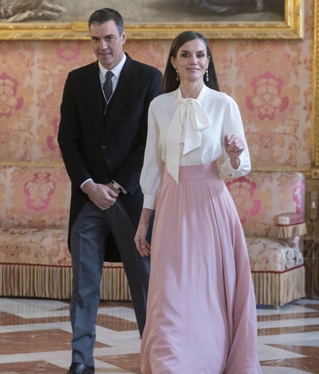 El presidente Pedro Sánchez y la reina Letizia, en el acto de recepción al Cuerpo Diplomático