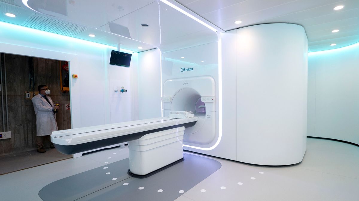 El único sistema de radioterapia de precisión molecular guiada por resonancia magnética que existe en España