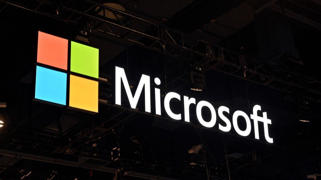 Microsoft sufre una caída global que afecta a sus principales servicios y atribuye a un problema de red