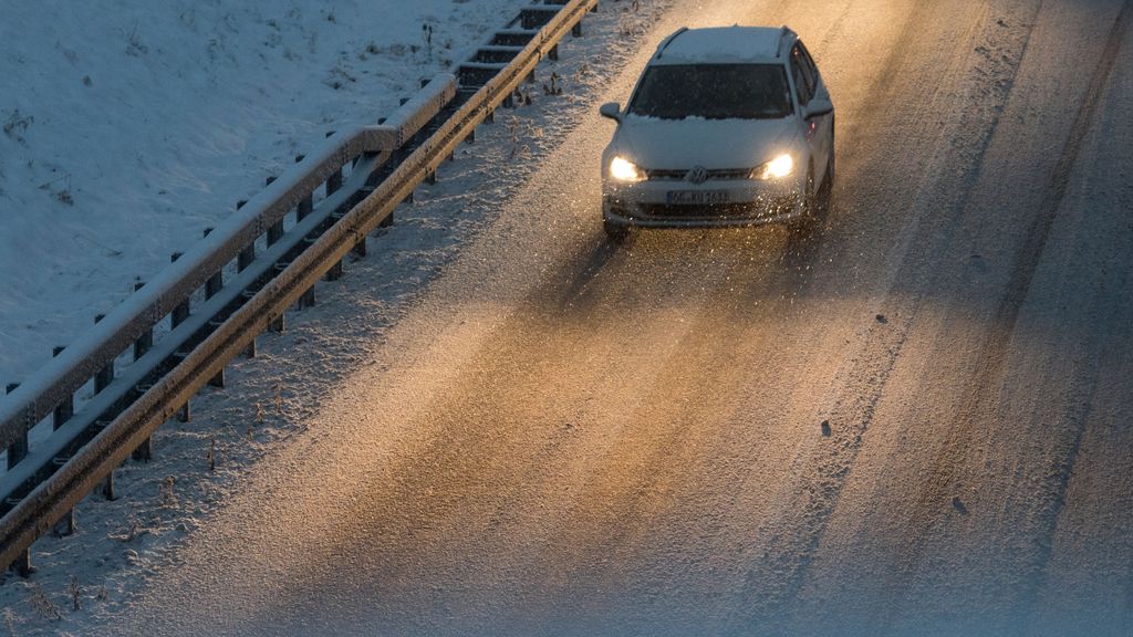 Cómo actuar cuando nos topamos con una fuerte nevada en carretera