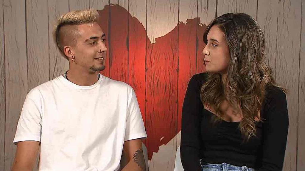 Dani y Julia durante su cita en 'First Dates'