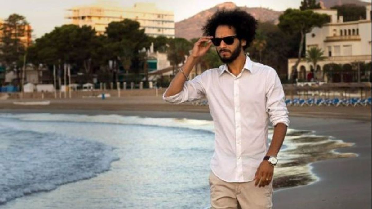 El actor Noureddine El Attab cayó al agua desde su barco y sufrió una hipotermia severa