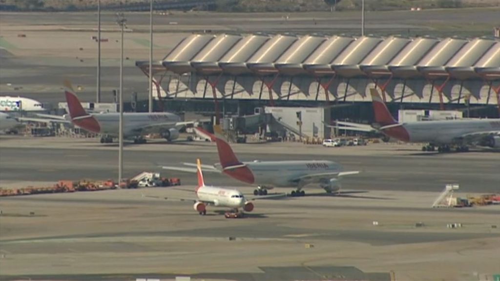 Un fallo en los sistemas de Iberia provoca retrasos y cinco vuelos cancelados