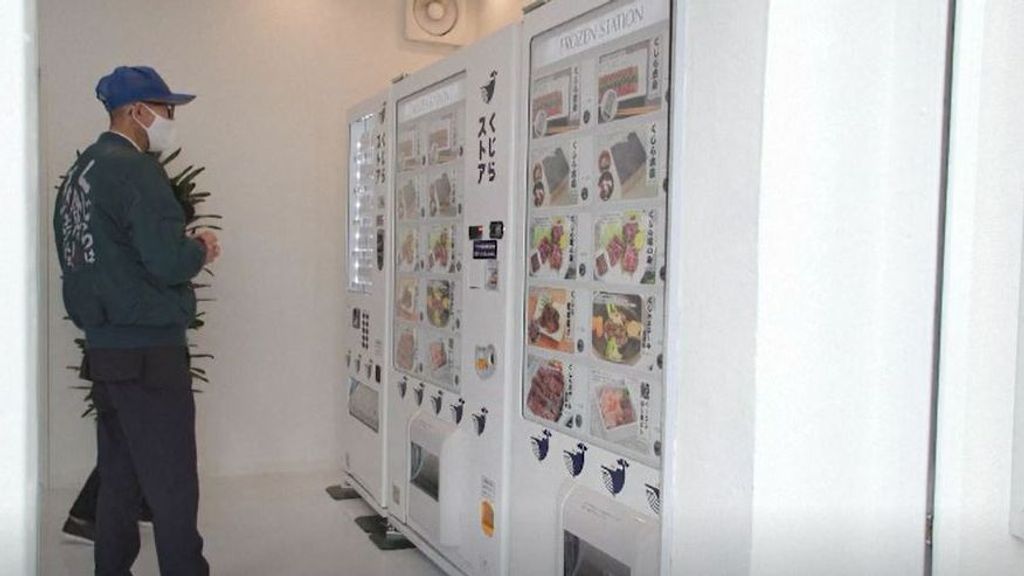 Una empresa instala en Japón tres máquinas expendedoras de carne de ballena