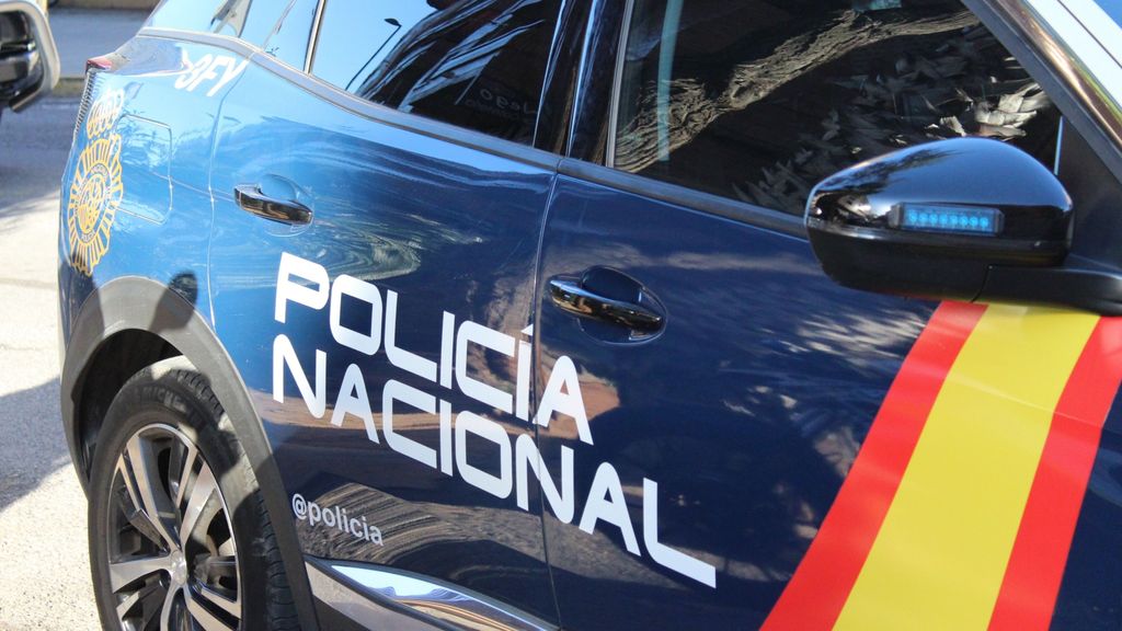 Un presunto maltratador cae al vacío desde un balcón y muere al intentar huir de la Policía en Alaquàs, Valencia