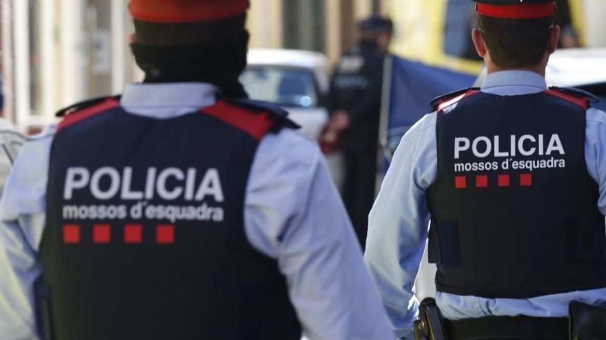 Los Mossos d'Esquadra han detenido a tres personas por la muerte a cuchilladas de un hombre de 52 años en Terrassa