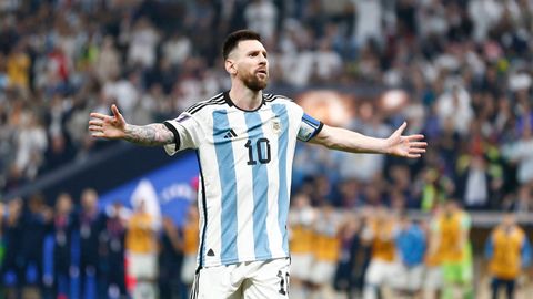 A gran escala Actuación Pesimista Una camiseta de Messi será subastada para niños hospitalizados