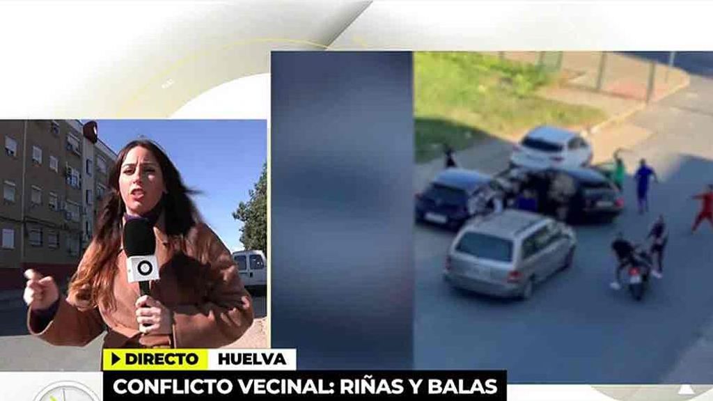 Los vecinos del Torrejón en Huelva reciben a palos al hombre que se atrincheró en su casa y amenazó con estallar una bombona de gas
