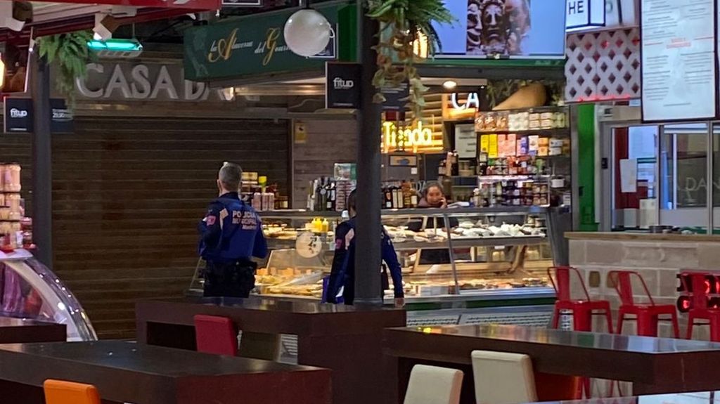 Dos agentes de la Policía Municipal se personan en Casa Dani
