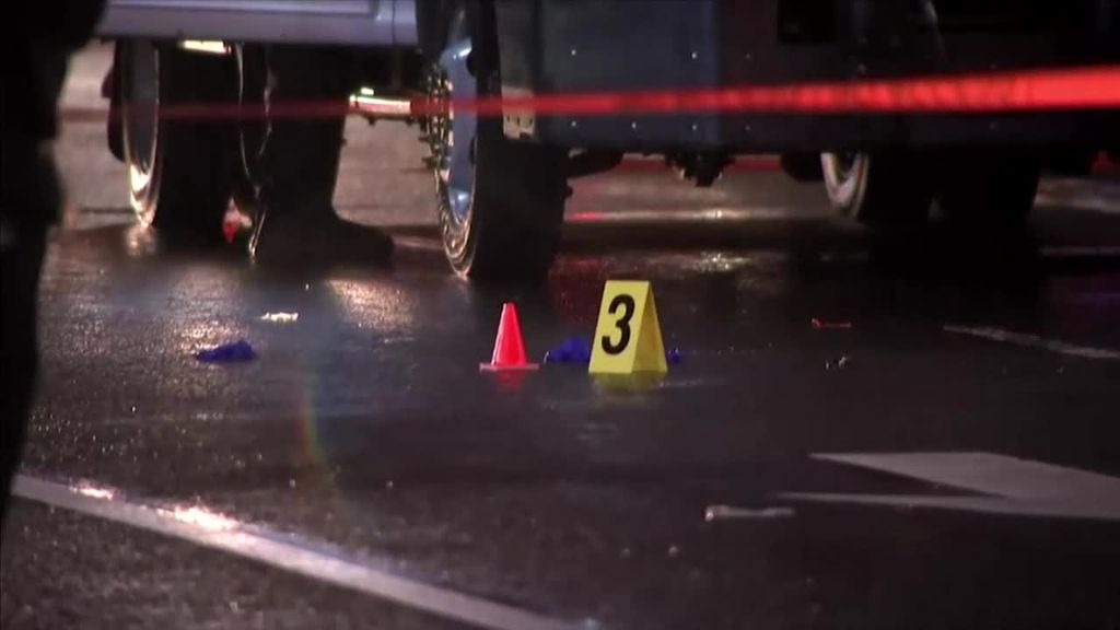 Los policías heridos por un joven en un ataque en Nueva York en Nochevieja evolucionan favorablemente