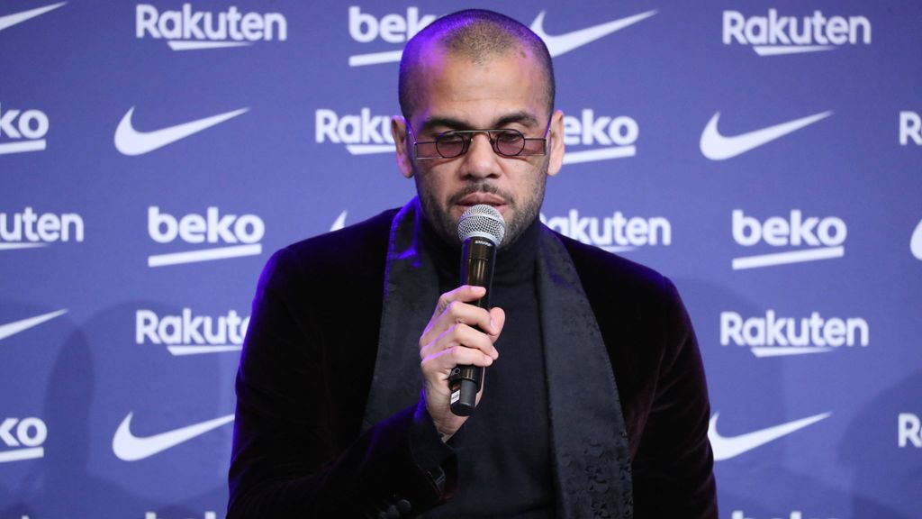 La defensa de Dani Alves desmiente la versión de la víctima: alegan unas declaraciones “inconsistentes” e “inexactas”