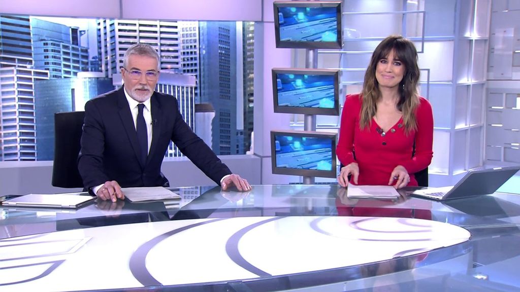 Con David Cantero e Isabel Jiménez Informativos Telecinco 2023 Mediodía 01/02/2023