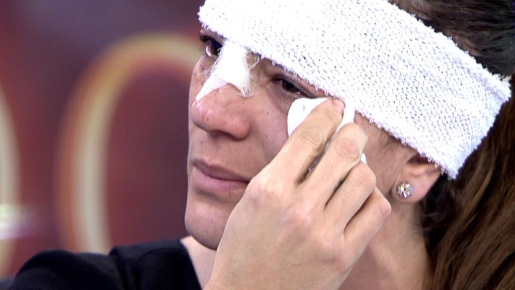 Raquel Bollo habló de su accidente doméstico en 'Viernes Deluxe'