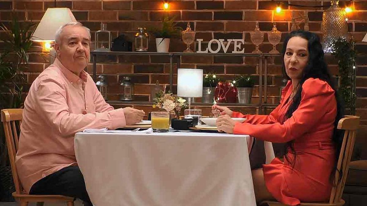 A Juani no le gusta la forma de chupar de su cita en ‘First Dates’: “Las almejas se comen con más sentimiento”