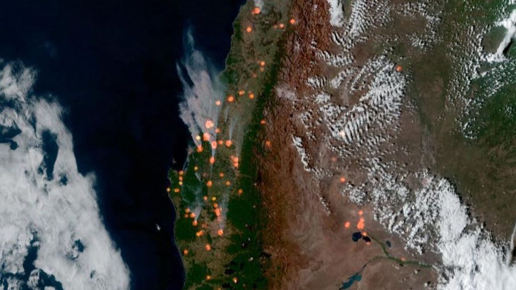 Incendios activos y humo en Chile