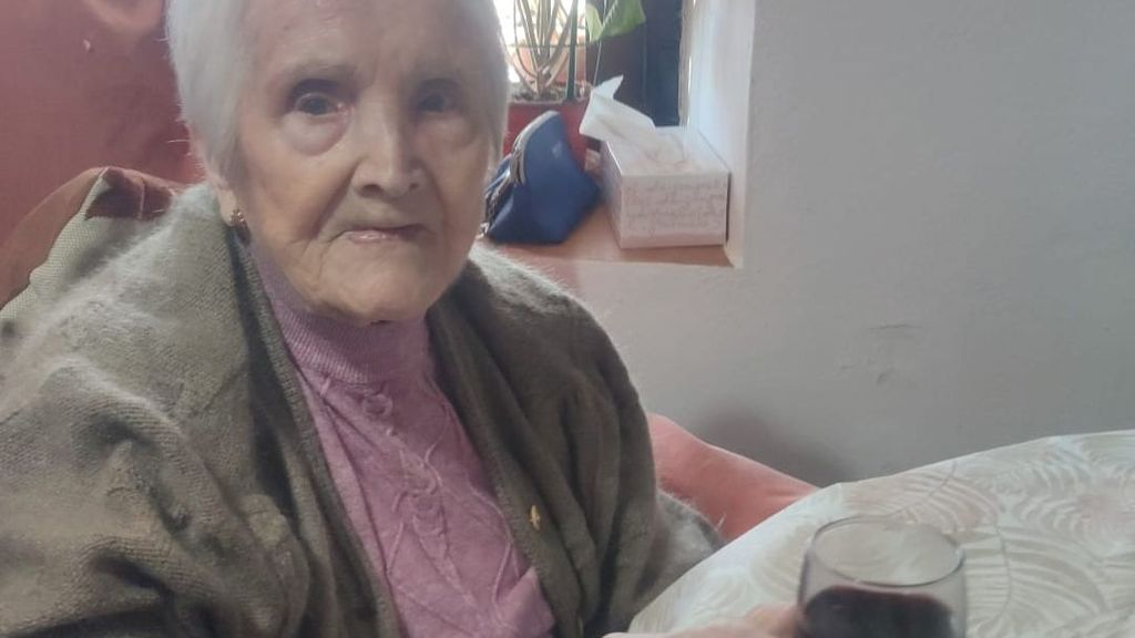 Isabel cumple 100 años disfrutando de su secreto para vivir tantos años