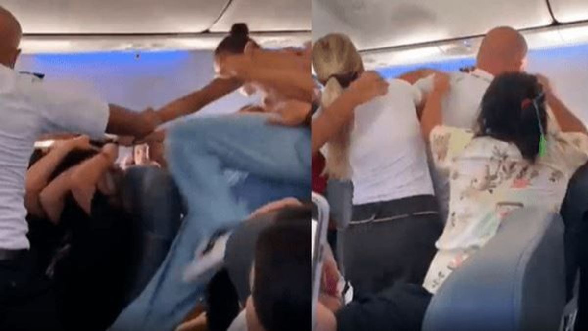 Una discusión entre dos mujeres en un avión de Brasil causa una pelea multitudinaria