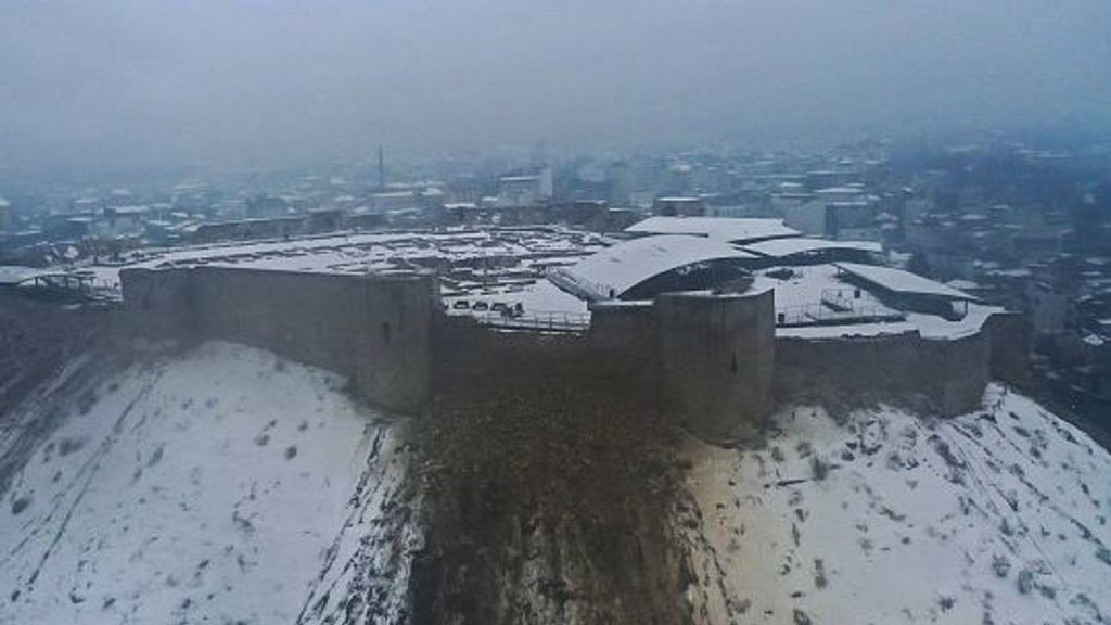 El histórico castillo de Gaziantep dañado en el terremoto de 7,4 en Turquía