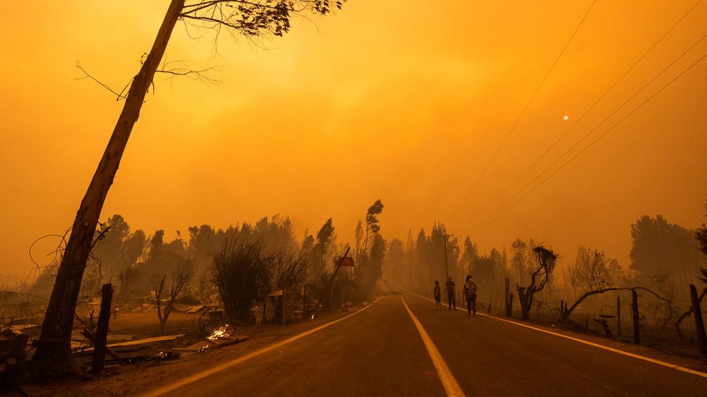 Los incendios en Chile dejan decenas de muertos y arrasan cientos de casas